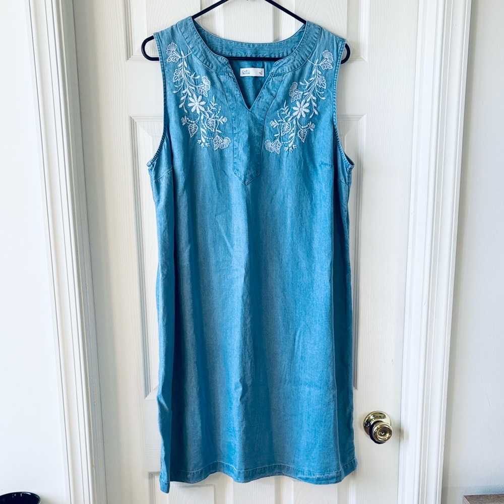 Croft & Barrow Blue Embroidered Midi Dress